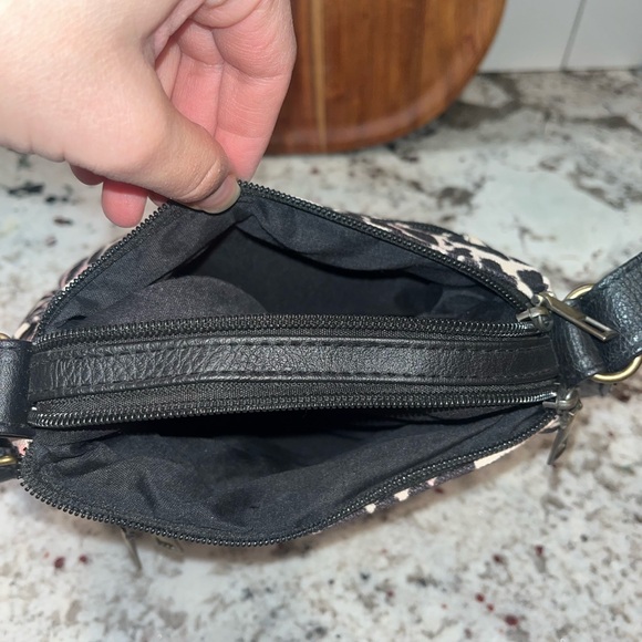 Y2K Aeropostale Leopard Print Mini Crossbody Bag Pink Accents Multi-Zip Preowned - Picture 4 of 11